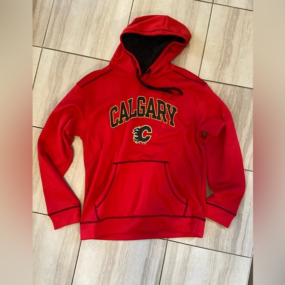 Calgary flames hoodie size medium - Picture 1 of 3